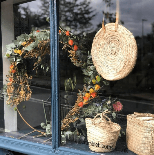 autumn-window-display