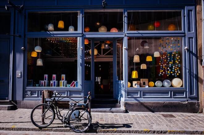 How to Design a Great Retail Shop Window Display