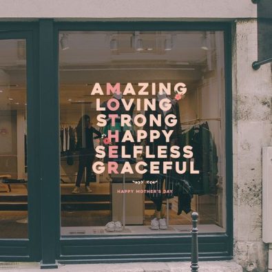 21 Shop Window Display Ideas & Design Tips | CREOATE