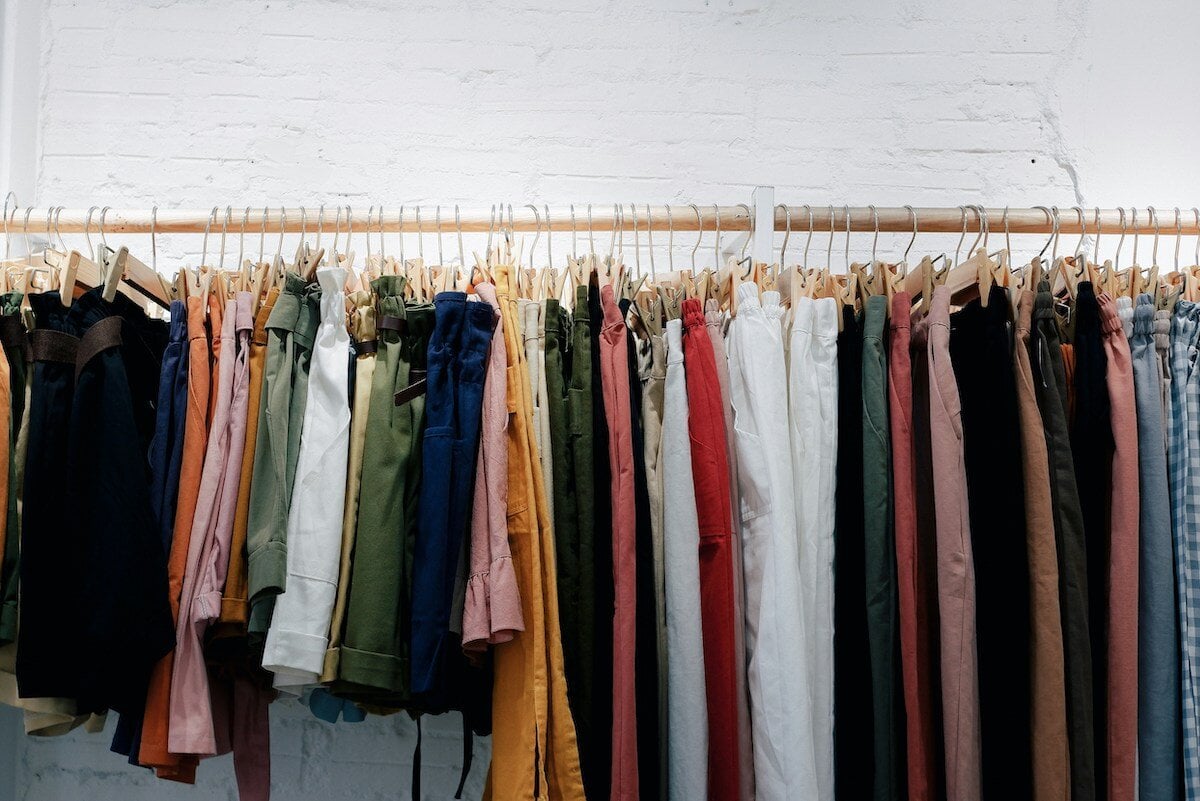 7 Best Clothing Wholesale Websites for Retailers & Resellers